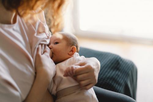 Problème de succion du nourrisson : l'ostéopathie peut vous aider